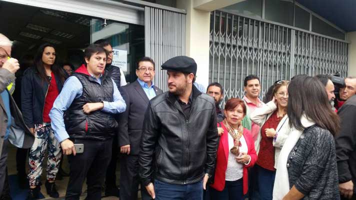 Periodista Luis Eduardo Vivanco es investigado por delito de intimidación