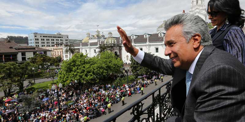 Lenín Moreno asiste a su primer cambio de guardia