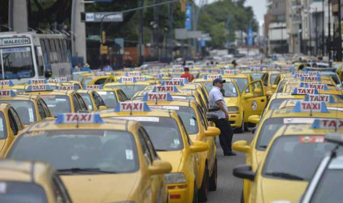 Guayaquil implementa de apoco servicios de taxi mediante apps