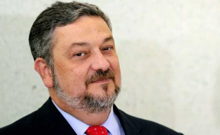 Justicia brasileña condena a un exministro
