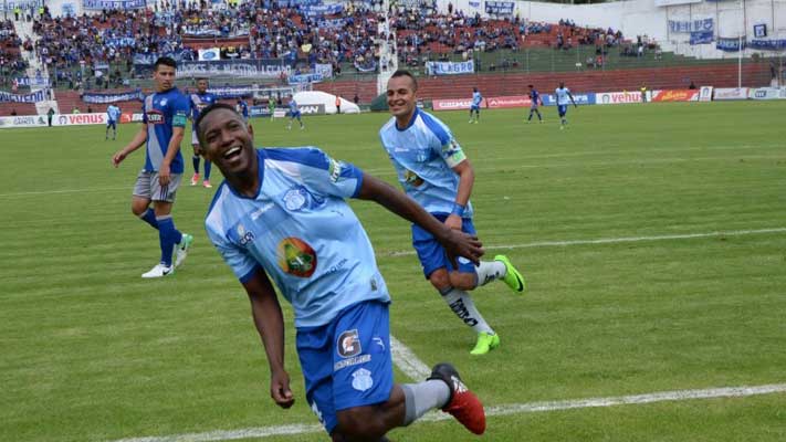 Macará acaba con el invicto de Emelec tras vencerlo por 4-3