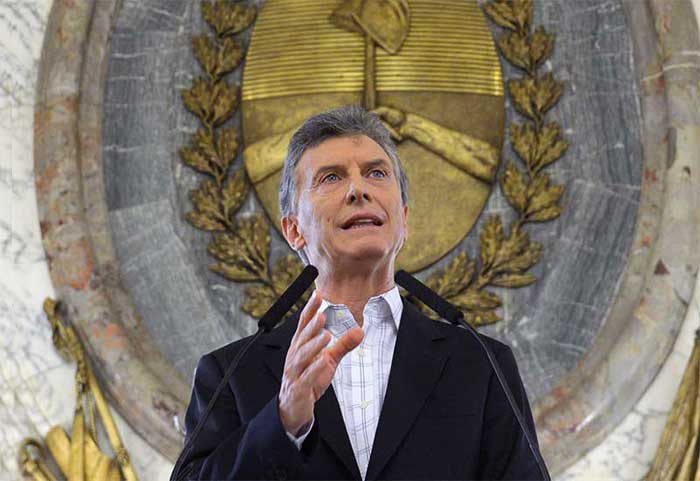 Mauricio Macri endeuda a Argentina