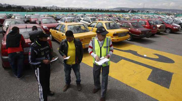 400 taxis irregulares son retenidos cada mes en Quito