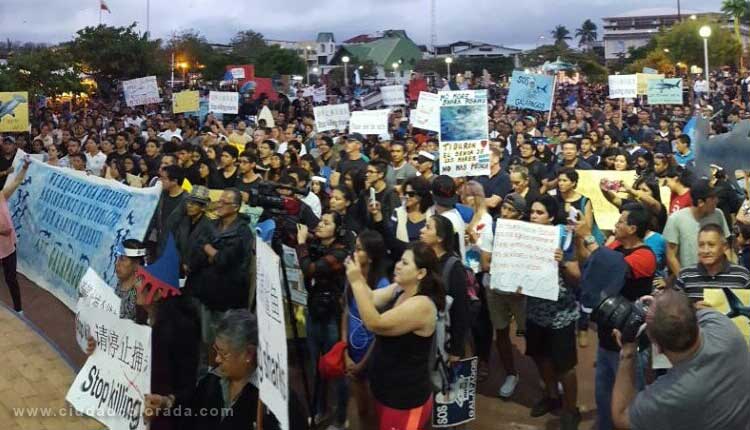 Pobladores de Galapagos protestan por la pesca ilegal