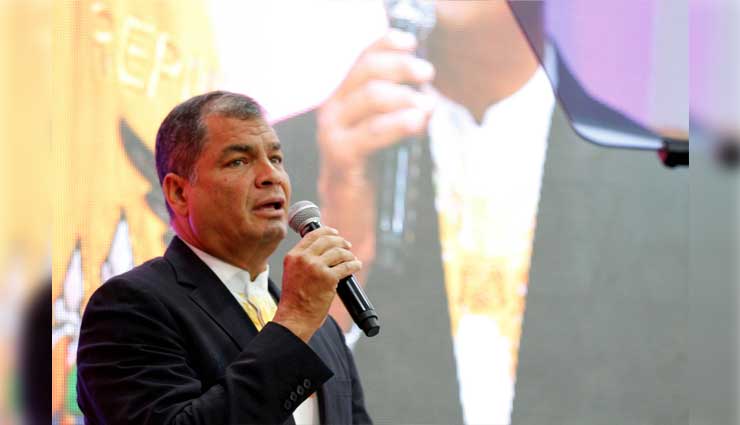 Rafael Correa, Lenín Moreno, Economía