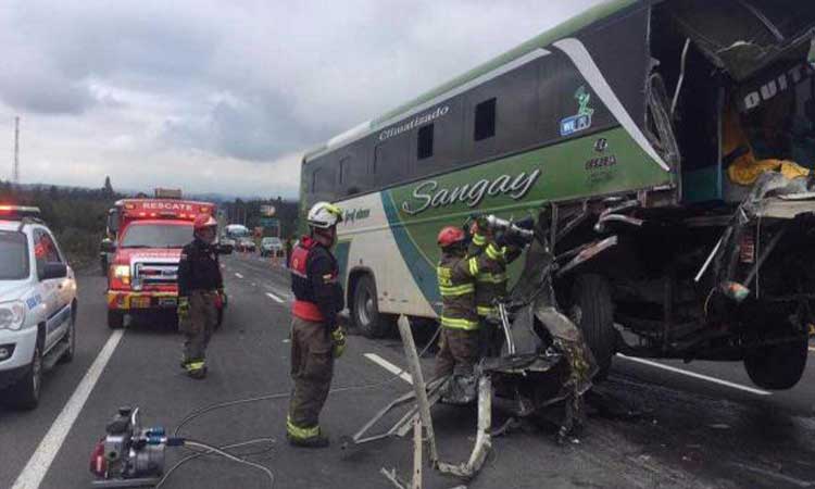 Accidente de Tránsito, Cotopaxi, Bomberos