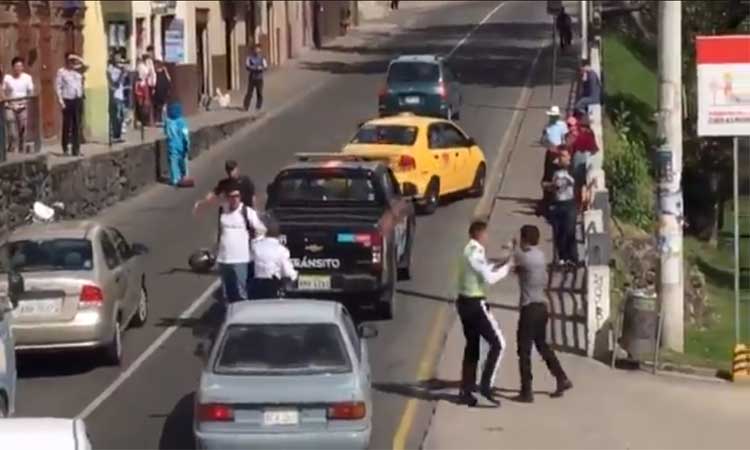 Cuenca, Agente de Tránsito, Alcohólicos, Multa