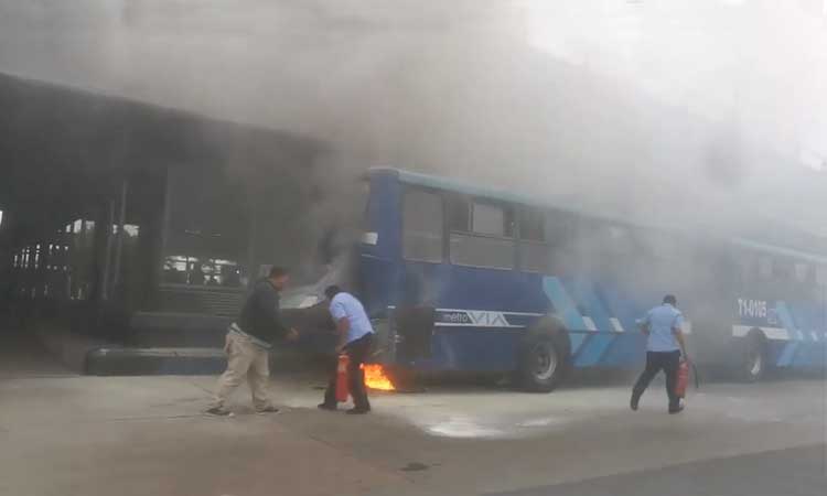 Guayaquil, Metrovía, Incendio,