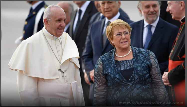 Papa Francisco llega a Chile