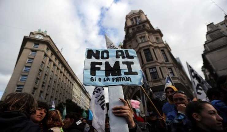 FMI prestaría a Argentina más de 30 mil millones de dólares