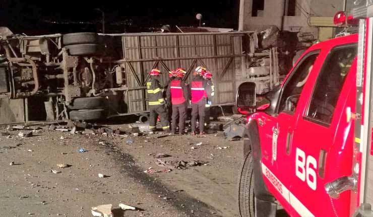 Accidente en la vía Quito - Papallacta deja 24 fallecidos, terror en las vías continua