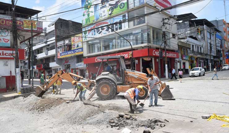 Comerciantes esperan se agiliten los trabajos en la calle 29 de Mayo