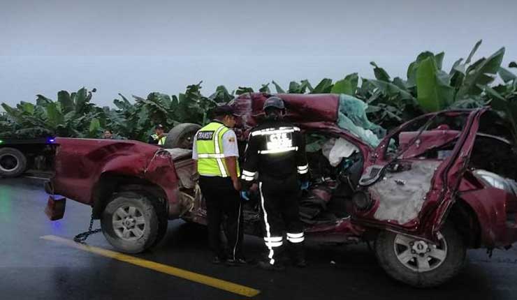 Choque en la vía Machala-Guayaquil deja tres fallecidos