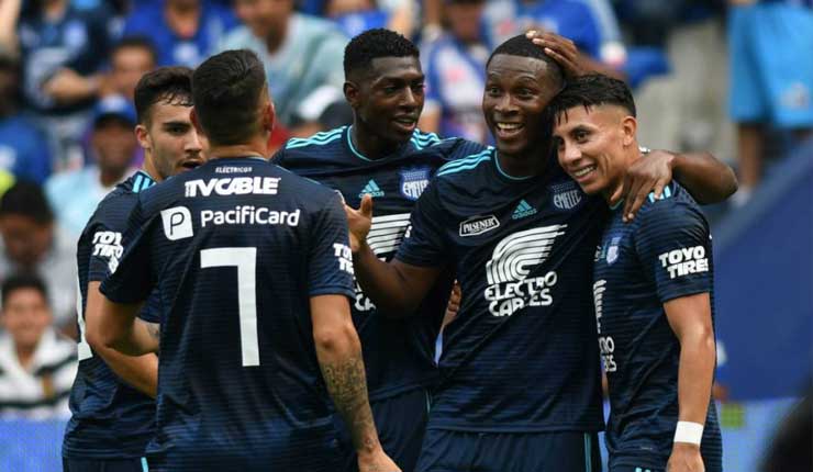 Emelec se fortalece en el fortín del Capwell con ocho victorias