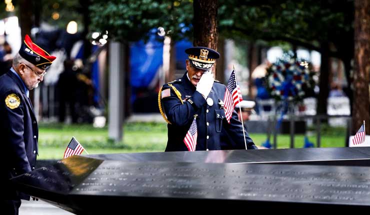 Con homenajes sombríos EEUU recuerda a víctimas del 11-S