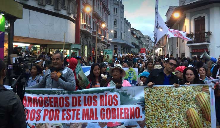 Marchan en Ecuador contra medidas implementadas por el Gobierno