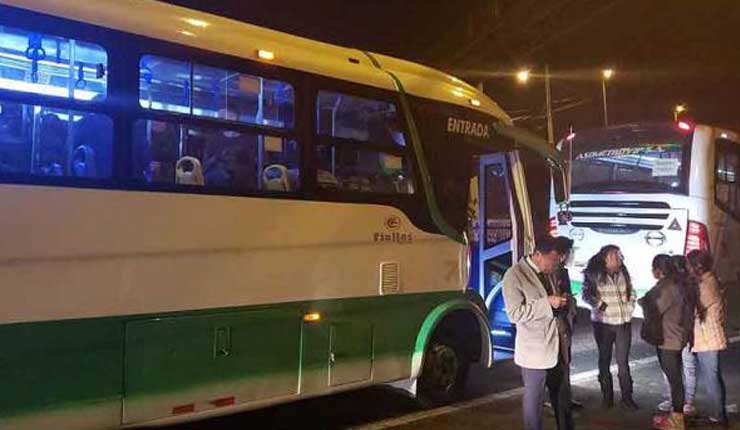 Quito: Asaltan a pasajeros de un bus la Av. Simón Bolivar