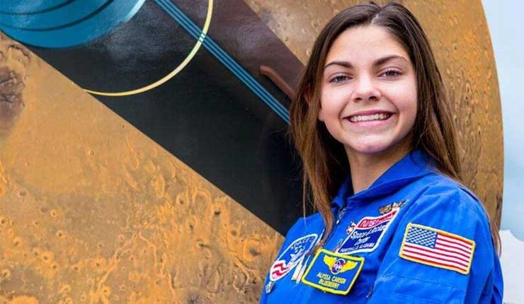 La NASA entrena a chica de 17 años, y podría viajar a Marte en 2033