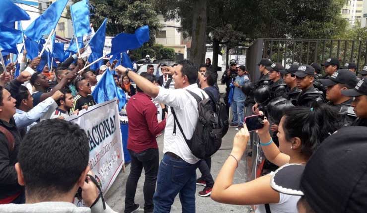 Medidas económicas movilizan a estudiantes universitarios en rechazo