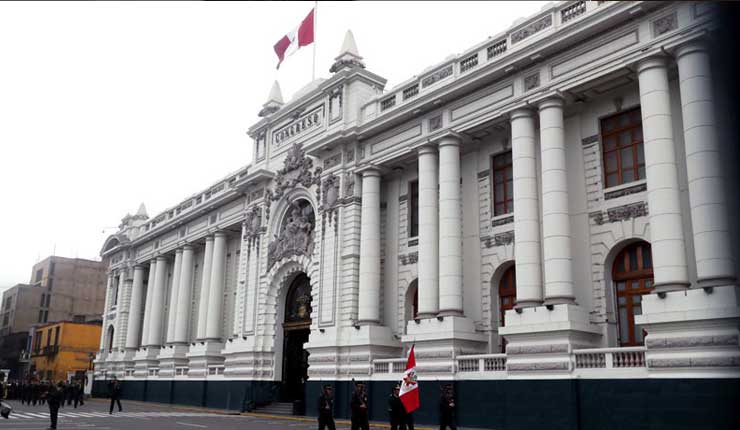 Crisis política y judicial en Perú: Un choque de intereses