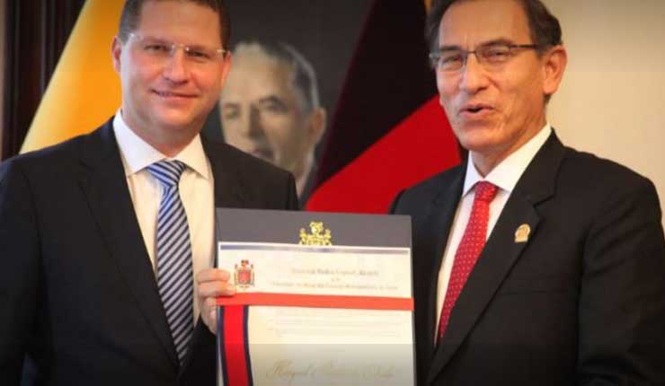 Alcalde de Quito entrega Llaves de la ciudad al presidente de Perú