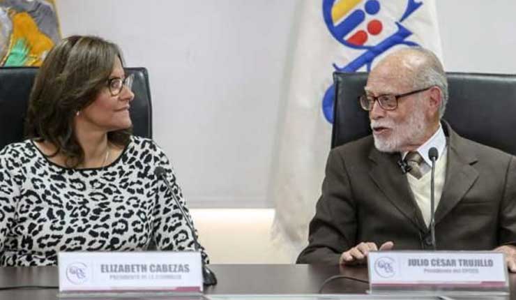 Piden destitución y suspensión de derechos políticos de Elizabeth Cabezas y Julio César Trujillo, tras denuncia