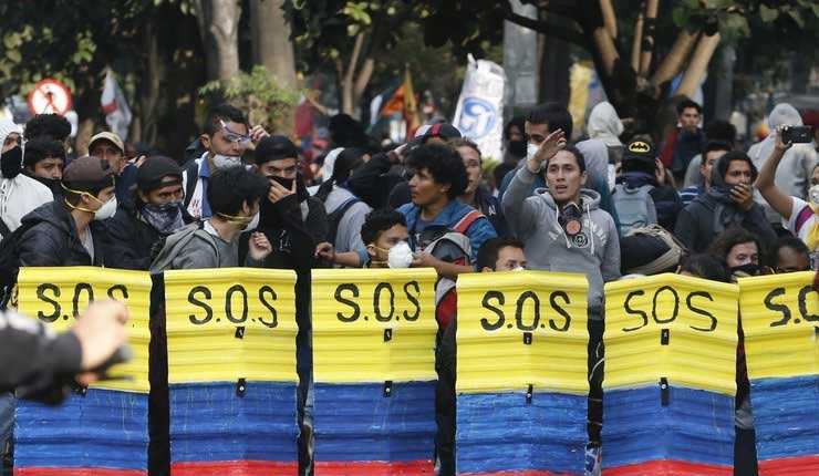 Estudiantes exigen mayor presupuesto educativo en Colombia