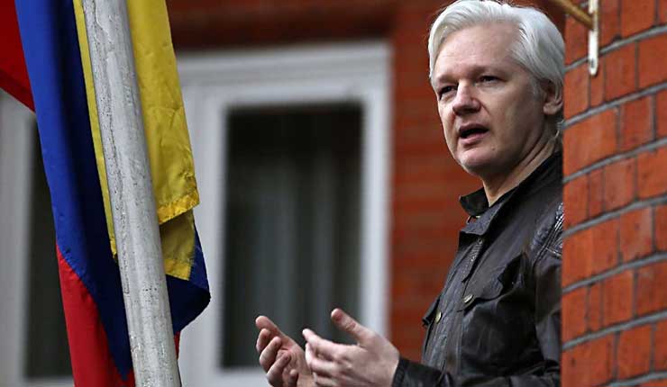 Washington va por Assange con la complicidad del Ecuador