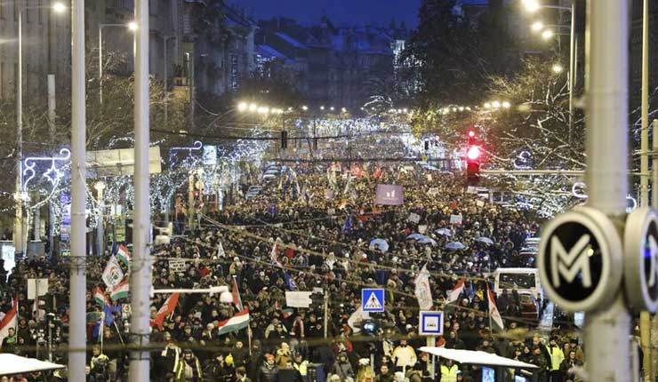 Nueva jornada de protestas contra el gobierno en Hungría