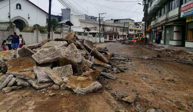 Santo Domingo: Calle Galápagos cierra la circulación por asfaltado