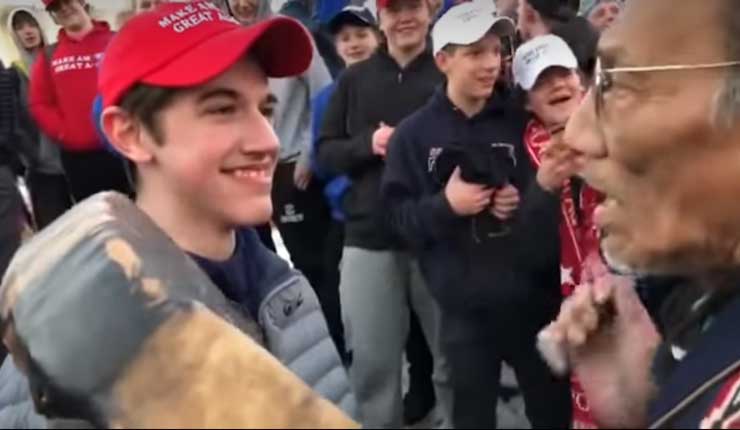 Nativo americano se enfrenta a estudiantes pro-Trump