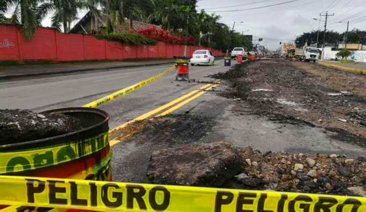 Trabajos en la Av. Quito, provoca paso a un carril