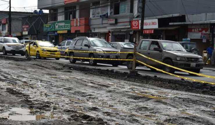 Av. Quito, Santo Domingo, Vehículos,